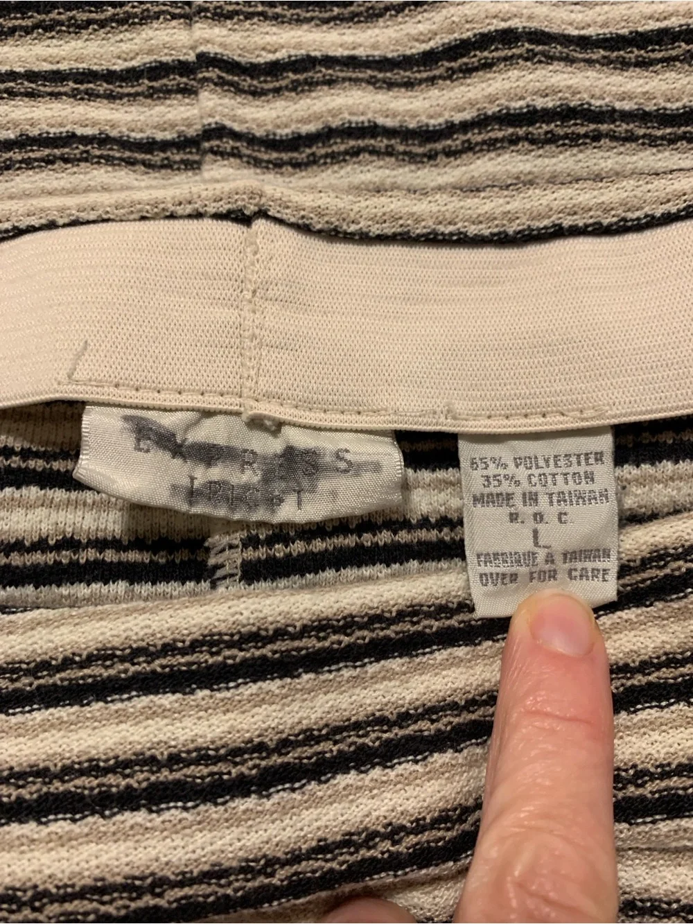 Express Striped Knit Mini Skirt in Black & Cream (Size L)